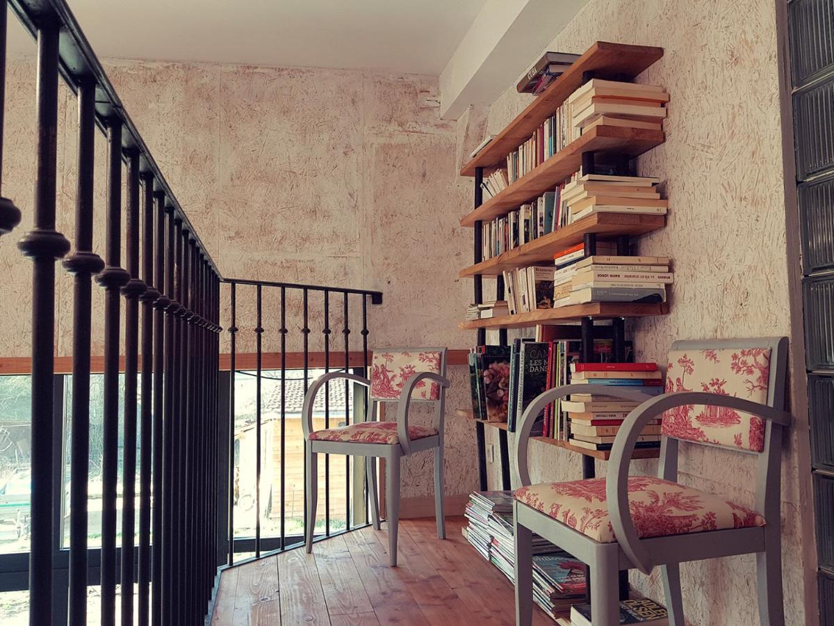 Le The Au Jardin Bed & Breakfast Saint-Julien-de-Civry Екстериор снимка