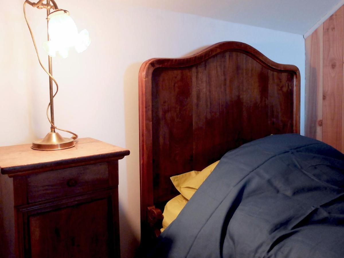 Le The Au Jardin Bed & Breakfast Saint-Julien-de-Civry Екстериор снимка